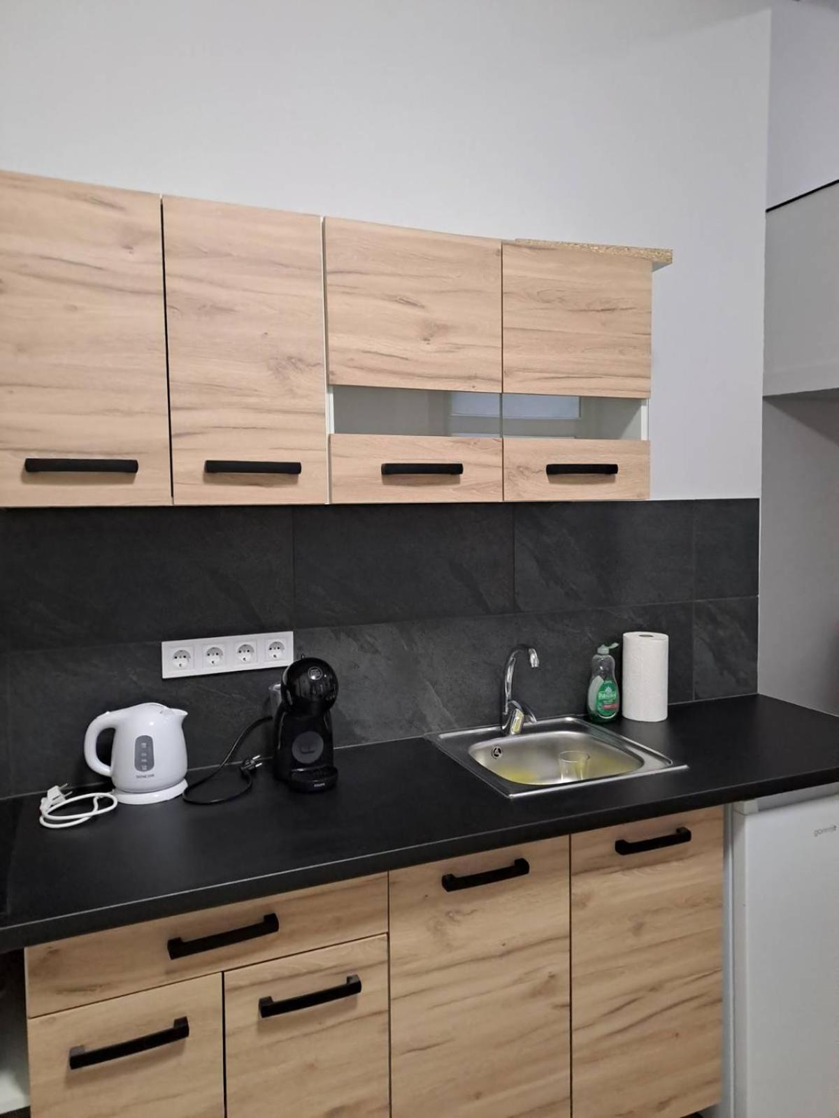 Cute Downtown Apartment Будапеща Екстериор снимка