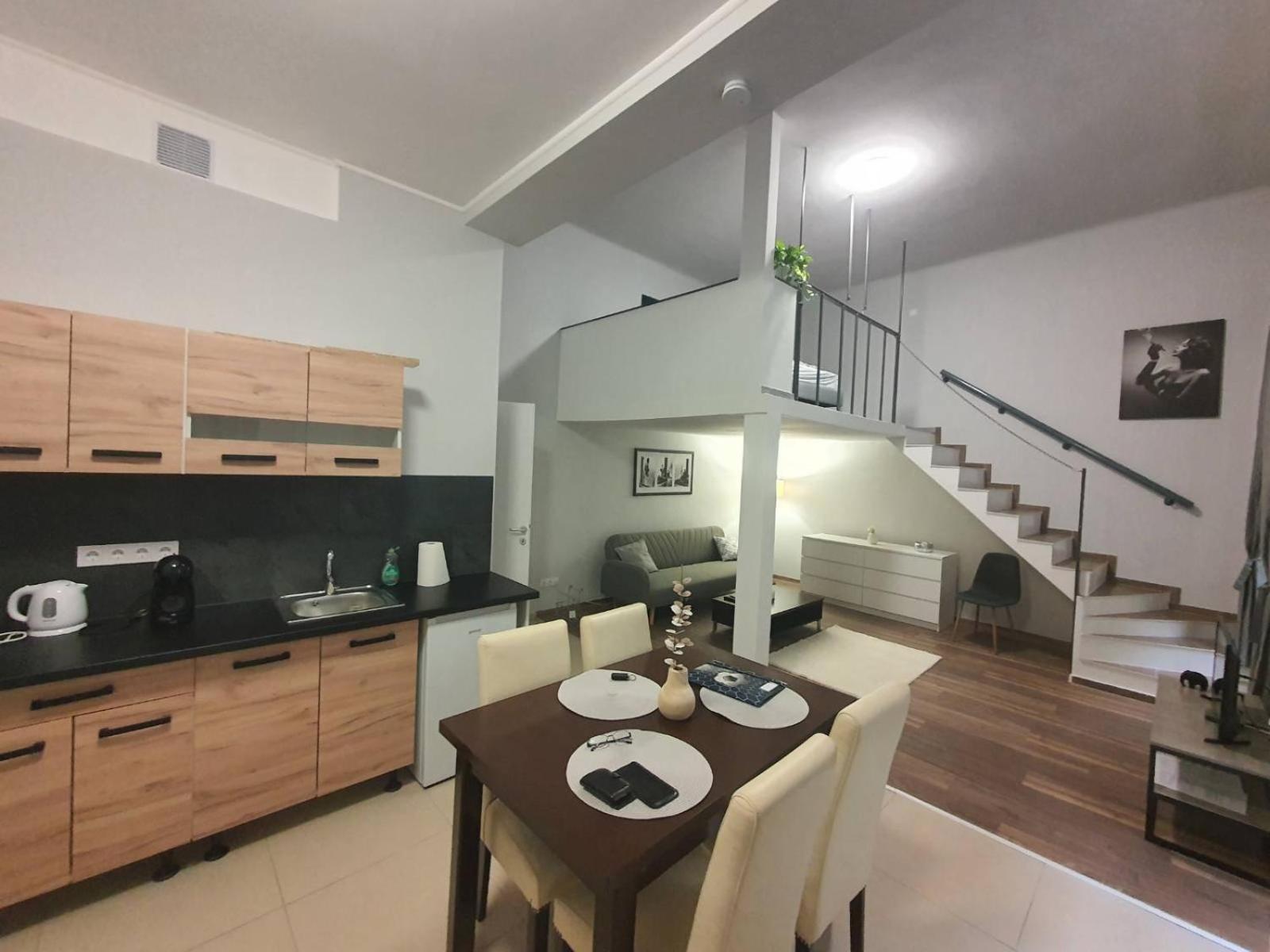 Cute Downtown Apartment Будапеща Екстериор снимка
